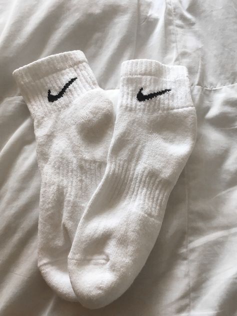 Nike Socks Aesthetic Outfit, Nike Socks Aesthetic, Gemma Falcone, Nike Socks Outfit, Nike Ankle Socks, White Nike Socks, Aesthetic Socks, Socks Outfit, Female Clothes Outfits