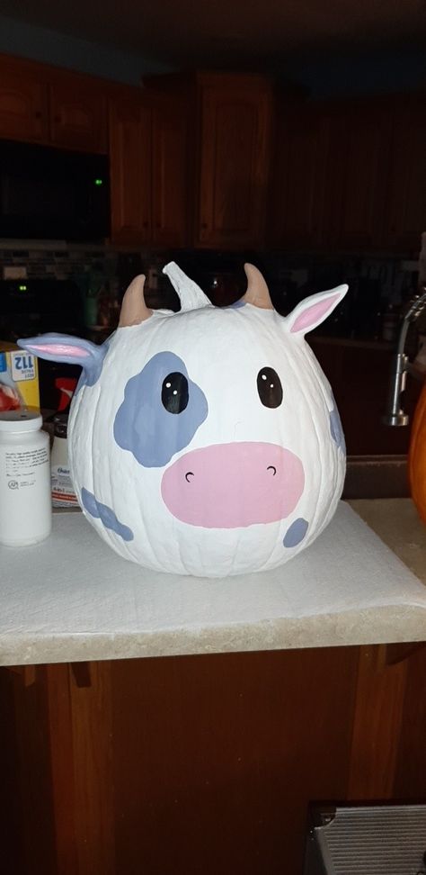 Brown Cow Pumpkin Painting, Painted Pumpkins Cute Easy, Cow Pumkin Painting, Pumpkin Painting Ideas Kid Friendly, Pumpkins Painting Ideas Cute, Cute Animal Pumpkin Painting, Cow Carving Pumpkin, Cow Painting Pumpkins, Cactus Pumpkin Painting Ideas