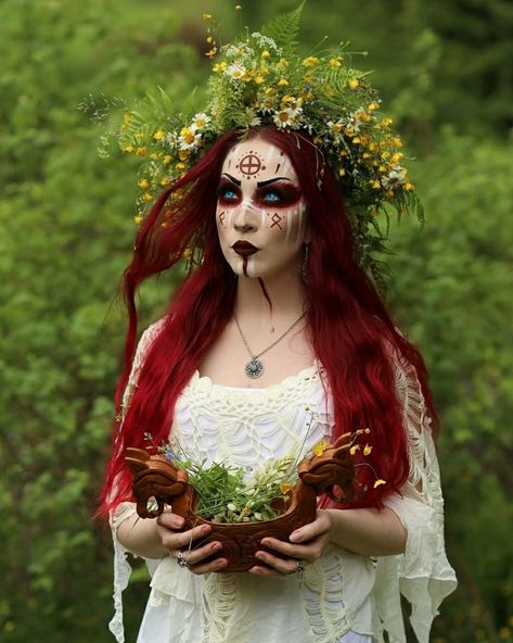 Midsummer Eve, Dark Disney Tattoo, Witch Hair, Gothic Photography, Fantasy Fest, Witch Makeup, Fairy Goth, Dark Wedding, Traditional Dance