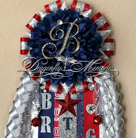 Texas Mums, High School Homecoming, Homecoming Garter, Homecoming Spirit, Homecoming Week, Senior Overalls, Mums The Word, Homecoming Mums Diy, Embellishment Diy