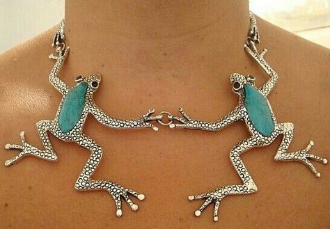 Collar Hippie, Frog Jewelry, Frog Necklace, Frog Decor, Unusual Necklace, Frog Art, Love Jewelry, Jewelry Pendants, A Frog