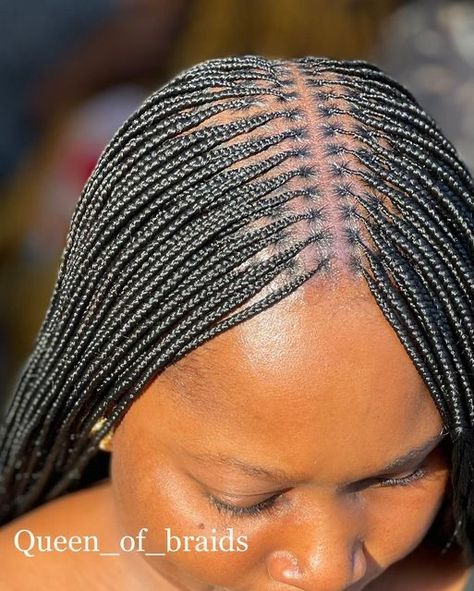 Tiny Knotless Box Braids With Curls, Small Knotless Box Braids With Human Hair, Very Small Knotless Braids, Tiny Knotless Braids With Curls, Tiny Weaving With Natural Hair, Bob Micro Braids, Tiny Weaving Hairstyles All Back, Tiny Knotless Box Braids, Small Micro Braids