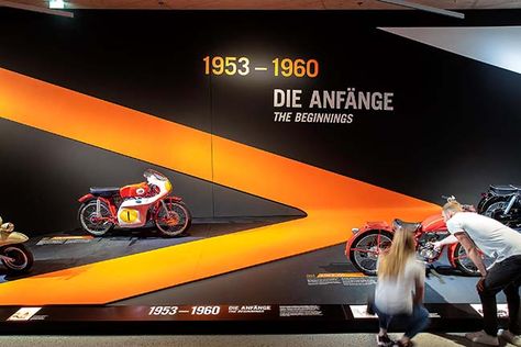 #architecture #interiordesign #exhibition #design #ktm #motor #modern #motohall #racer #race Ktm Motor, Bike Display, Sport Motorcycles, Honda Motorbikes, Car Display, Event Booth, Concrete Bench, Event Stage, Expo 2020