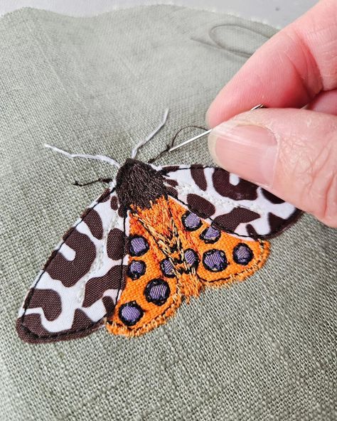 I'm making more of these beautiful garden tiger moth embroidery mini hoops today... #onmydesk #textileartist #britishmoths #gardentigermoth #shopsmall #supportsmallbusiness #supportthemakers Moth Bleach Design, Moth Applique, Fuzzy Moth, Embroidery Moth, Quilt Embellishments, Fabric Moth, Garden Tiger Moth, Embroidered Moth, Moth Embroidery