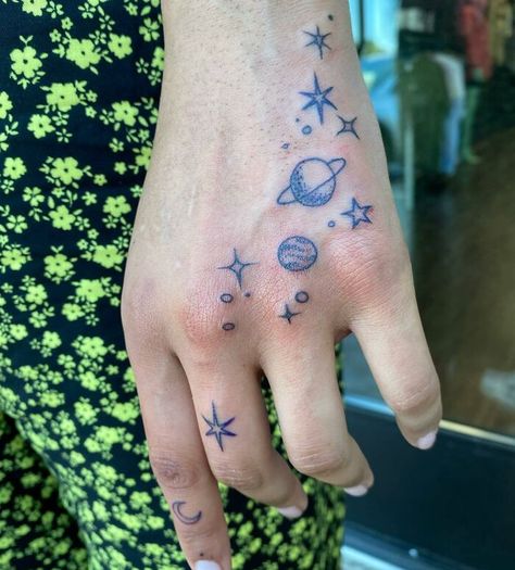 Do It Yourself Tattoo, Simple Hand Tattoos, Funky Tattoos, Hand And Finger Tattoos, Planet Tattoos, Sharpie Tattoos, Skeleton Hand Tattoo, 4 Tattoo, Inspiration Tattoo