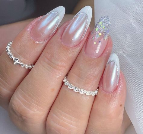 Silver Nail Designs, Nail Academy, Hello Nails, Nude Nail Designs, Nails Now, Soft Nails, Bride Nails, Festival Nails, Sparkly Nails