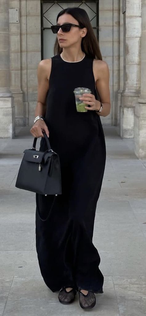 Street Style 2023 Summer Street Style 2023, La Street Style, 2024 Outfits, Style 2023, Column Dress, Street Style Summer, Office Style, Resort Style, Style Summer