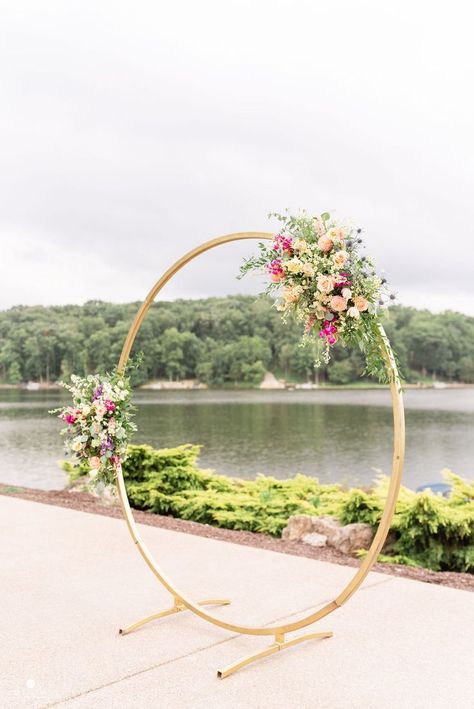 Photography: Catherine Rhodes Venue: Innsbrook Resort Planner: Allyssa Elain Events Florals: Roses & Mint Circle Arbor, Arbor Flowers, St Charles Missouri, Ceremony Florals, Hawaii Weddings, Flowers Tropical, Wedding Arbour, Arch Decoration, Arch Decoration Wedding