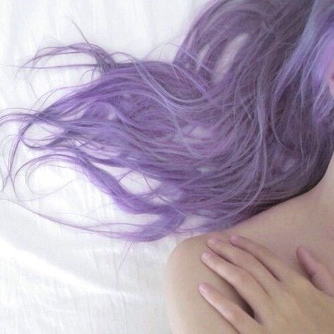 Transform your hair into this dreamy, faded pastel purple! 💜 Discover the perfect colour idea that'll leave you feeling cute. Our light purple, hydrating and glossy hair dye is the secret to achieving your soft aesthetic. Say goodbye to dull hair and hello to a vibrant, head-turning lavender. 💁‍♀️ Whether you're looking for a subtle change or a bold statement, this pastel purple shade is a versatile choice. 🌟 #GorgeousHair #FadedPastelPurple #LightPurple #HydratingHairDye #Y2KAesthetic 🌟 Mode Purple, Lilac Hair, Pastel Hair, Pastel Purple, Grunge Hair, Purple Aesthetic, Wedding Planners, Aesthetic Hair, Wisteria