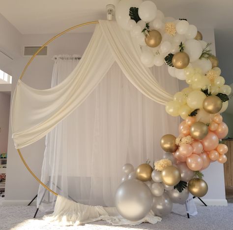 Rice Weaning Ceremony Decoration, Lawn Wedding Decor, Arch Backdrop With Balloons, Instagram Gönderi, Artificial Flower Arch, Balloon Arch Frame, Lawn Wedding, Reception Stage Decor, Balloon Curtains