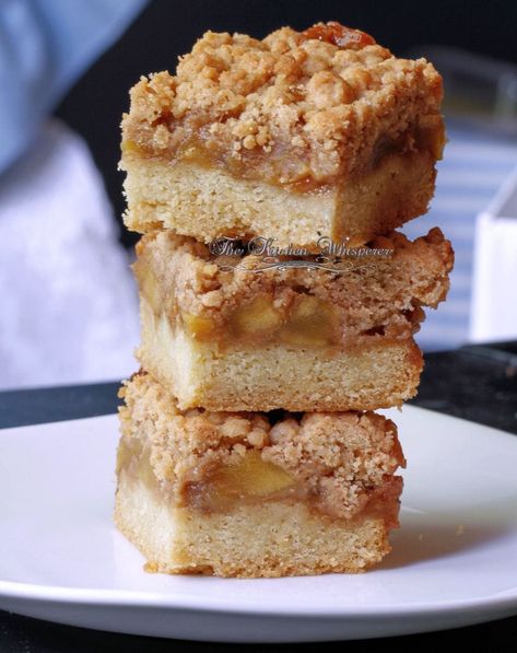 Apple Pie Bars4 Apple Bar Recipes, Apple Recipes For Fall, Apple Pie Bars Recipe, Millionaire Bars, Desserts Fall, Fall Desserts Apple, Best Apple Recipes, Fall Apple Recipes, Pie Bar Recipes