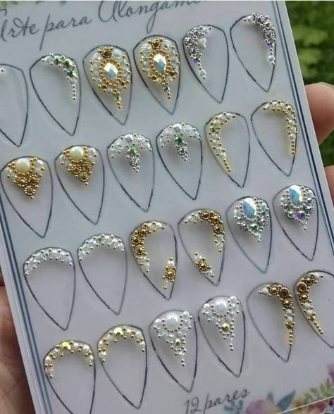 Gem Nail Designs, Diy Rhinestone Nails, Bling Nail Art, Diamond Nail Art, Art Deco Nails, Beauty Boost, Bling Design, Professional Manicure, Nail Drills