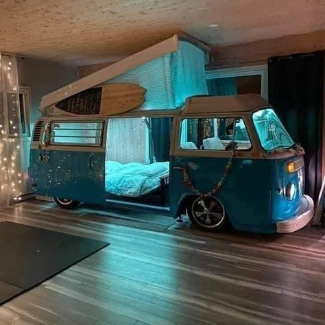 Vintage Volkswagen Bus, Vw Bus T2, Grandkids Room, Amazing Bedroom Designs, Kombi Home, With Girlfriend, Car Part Furniture, Western Bedroom, Automotive Furniture