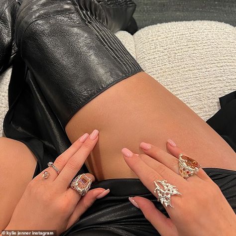 Blingy babe: At one point The Kardashians star pulled up the hem of her dress to show more of her bare thigh while wearing several sparkling rings and showing off a light pink manicure Kylie Jenner Jewelry, Kylie Jenner Rings, Kylie Jenner Nails, Kylie Jenner Instagram, Kyle Jenner, Kylie J, Pink Manicure, Kylie Kristen Jenner, Black Leather Dresses