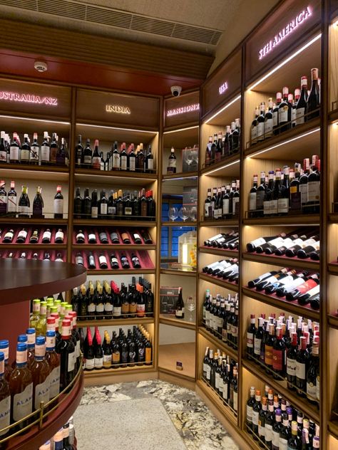 Alcohol Shop Design Liquor Store, Luxury Liquor Store, Wine Shop Interior Design Liquor Store, Liquor Store Design Interiors, Wine Interior Design, Wine Store Design, Wine Shop Interior, Alcohol Store, Alcohol Shop