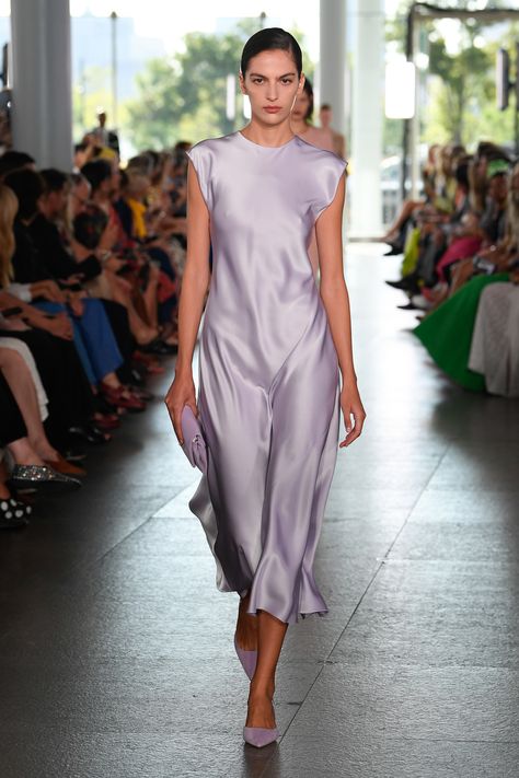 Carolina Herrera 2024, Silk Skirts, Composition Ideas, Cocktail Outfit, Bias Cut Dress, Silk Cocktail Dress, Pastel Fashion, Fashion Archive, Beautiful Dresses Short