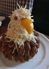 Eagles Game Day Food, Eagles Football Snacks, Cheeseball Football Super Bowl, Bald Eagle Cheese Ball, Eagle Cheese Ball, Chiefs Vs Eagles Superbowl Food, Crab Boil Party, Patriotic Recipes, Patriotic Food