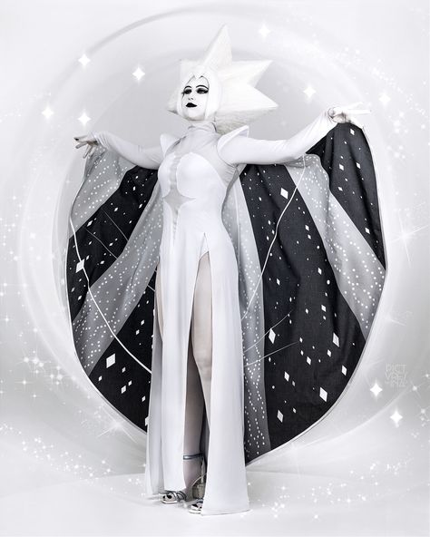 White Diamond Steven Universe Cosplay, White Diamond Cosplay, Su Cosplay, White Diamond Steven Universe, Steven Universe Cosplay, Cosplay Reference, Cosplay Inspo, Universe Art, Amazing Cosplay