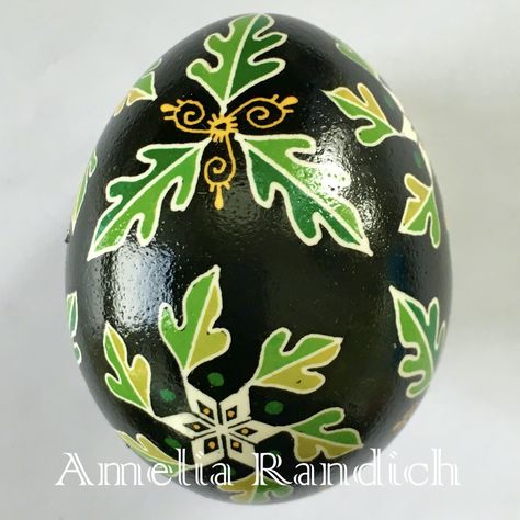 Pysanky Christmas Eggs, Christmas Pysanky, Christmas Eggs, Oak Leaves And Acorns, Egg Christmas, One Egg, Ukrainian Easter, Acorn And Oak, Pysanky Eggs