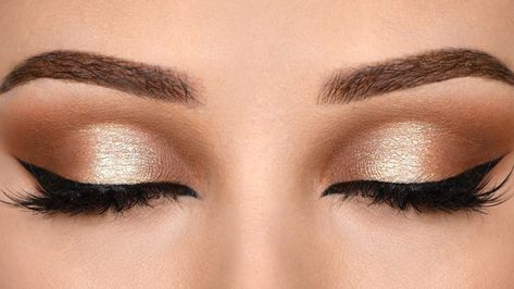 Affordable SOFT BROWN HALO Smokey Eye Makeup Tutorial #makeupideas #eyemakeup #makeup Browns And Gold Eye Makeup, Makeup Ideas For Brown Outfit, Bridal Makeup Gold Smokey Eye, Makeup Ideas For Rust Dress, Goldish Eye Makeup, Eyeshadow Looks Browns, Champagne Gold Makeup Look, Gold Makeup Looks Wedding, Wedding Makeup Halo Eye