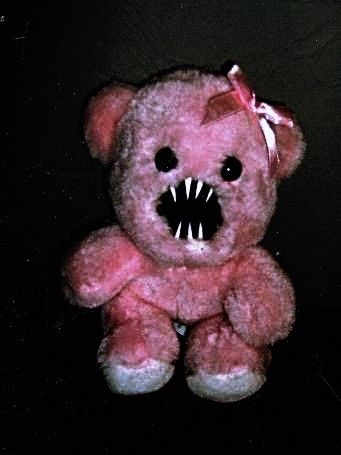 Scary Toys Aesthetic, Stuffed Animal Gore, Gore Plushies, Scary Plushies, Creepy Puppet, Creepy Plushies, Doll Creature, Creepy Stuffed Animals, Creepy Toys