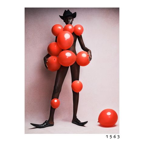 All Posts • Instagram Balenciaga Campaign, Txema Yeste, Vogue Covers, Contemporary Photographers, Studio Shoot, Life Drawing, Fashion Shoot, Open Concept, Set Design