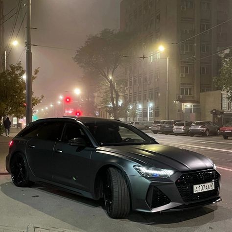 AUDI RS6 E63s Amg, Audi A4 S Line, Audi Wagon, Rs6 Audi, Neat Casual Outfits, Audi Rs6, Exotic Sports Cars, Street Racing Cars, Audi Rs