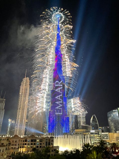 Happy New Year 2024 Dubai, Burj Khalifa Fireworks, New Year Dubai, Dubai December, Dubai New Year, Fireworks Video, Nye Fireworks, Dubai Adventure, Nye 2024