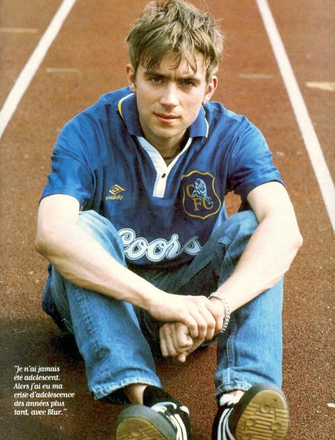 Blur Band, Jamie Hewlett, Vintage Football Shirts, Classic Football Shirts, Damon Albarn, Outfit 90s, I'm With The Band, Retro Football, British Men