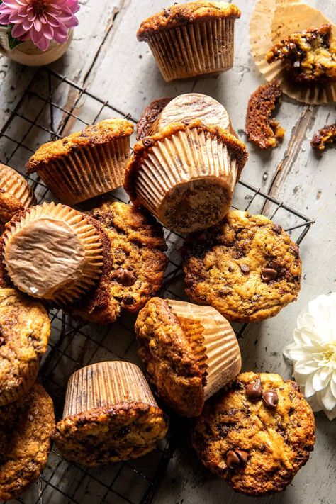 Gourmet Muffins, Muffin Photography, Fall Muffins, Bakery Muffins, Sweets Ideas, Half Baked Harvest Recipes, Vanilla Muffins, Bakery Style Muffins, Fall Brunch