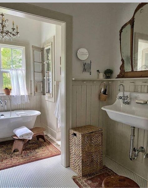 Modern Farmhouse Vintage Decor, Cottage Bathroom Inspiration Vintage, Salt Box Home Interiors, Italian Cottage Aesthetic Bedroom, Classic New England Bathroom, Old Farmhouse Bathroom Ideas, New England Cottage Bathroom, Coastal Grandma Bathroom Ideas, Vintage Inspired Master Bath