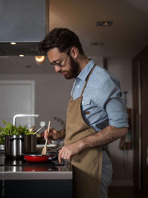 Cooking Icon, Cooking Photography, Kitchen Drawing, Man Cooking, Cooking At Home, Cooking Bacon, Chef Clothes, Cooking Recipes Healthy, Fall Cooking