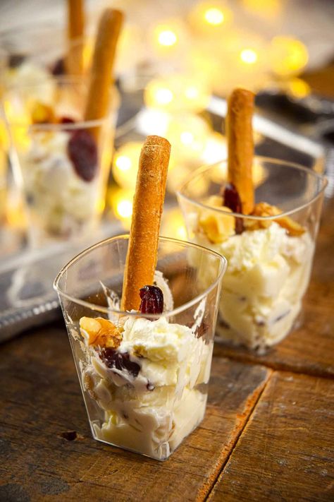 Appetizers In Cups, Crunchy Breadsticks, Appetizers For Christmas, Shot Glass Appetizers, Cranberry Goat Cheese, Individual Appetizers, Christmas Finger Foods, Easy Christmas Party, Alcoholic Treats