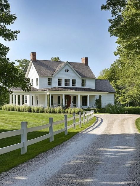 Farmhouse dreams Secluded Farmhouse, Rancher Remodel, Notebook House, Magnolia Farmhouse, Pretty Homes, Texas Farm, Dream Farmhouse, Farmhouse Aesthetic, Dream Future