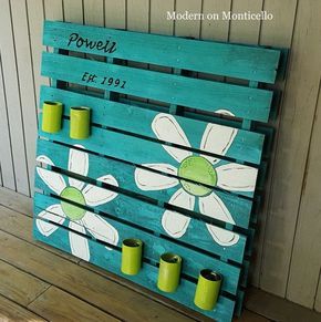 pallet sign and garden planter all in one, crafts, gardening, pallet, repurposing upcycling Diy Pallet Decoration, Pallet Decoration Ideas, Pallet Projects Signs, Pallet Signs Diy, Bar Outdoor, Pallet Creations, Pallet Decor, Pallet Garden, Pallets Garden