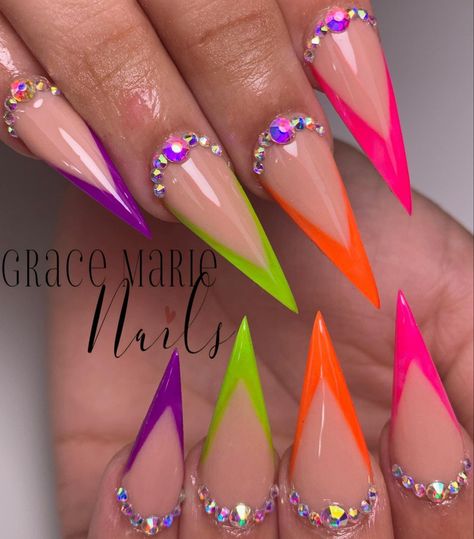 Bright Vacation Nails, Acrylic Nail Designs Classy, Stilleto Nails Designs, Pop Art Nails, Long Stiletto Nails, Nails Stiletto, Happy Nails, Stiletto Nails Designs, French Nail Designs