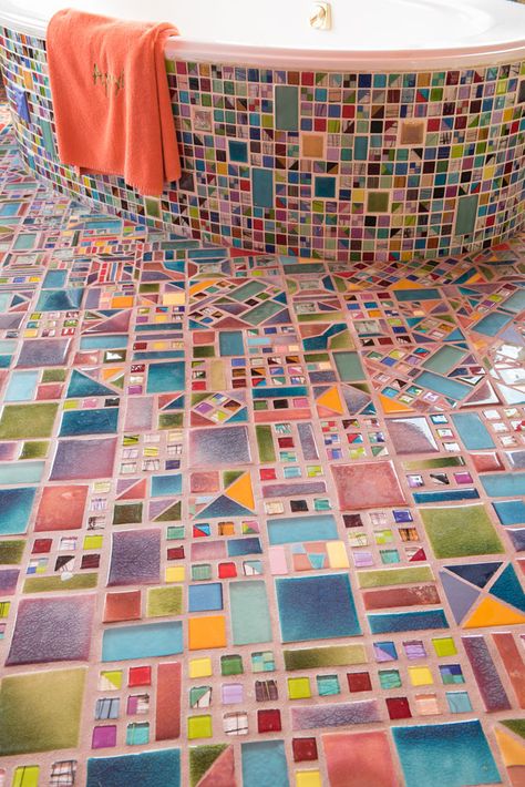 Eclectic Maximalism Bathroom, Colorful Home Interior Design, Maximalist Architecture, Maximalist Decor Bathroom, Tiled Interior, Funky Tiles, Interior Design Eclectic, Medgar Evers, Women Sweater Vest