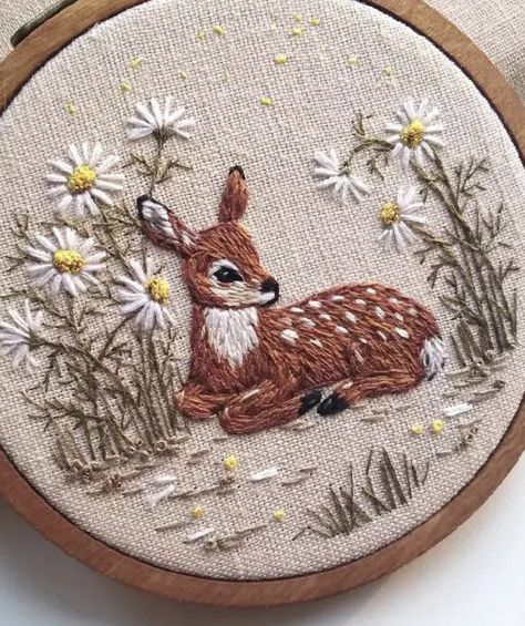 Basic Hand Embroidery Stitches, Embroidery Stitches Beginner, Simple Hand Embroidery Patterns, Diy Embroidery Designs, Animal Embroidery Designs, Diy Embroidery Patterns, Handmade Embroidery Designs, Embroidery Stitches Tutorial, Pola Sulam