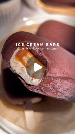 ✨🤍Vegan “Magnum” Ice Cream Bars🤍✨ By @veggieworldrecipes  I grew up eating Magnum bars when I was little, and I was so excited when I... | Instagram Vegan Magnum, Thick Caramel Sauce, Magnum Bar, Magnum Ice Cream Bars, Magnum Ice Cream, Caramel Ingredients, Ice Cream Mold, Apple Watch Bands Fashion, Plant Based Recipe