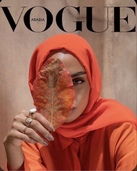 Scarf Photography, Vogue Photography, Vogue Photoshoot, Shooting Inspiration, Estilo Hijab, Power Moves, Jacket Outfit Women, Beautiful Photoshoot Ideas, Mode Turban