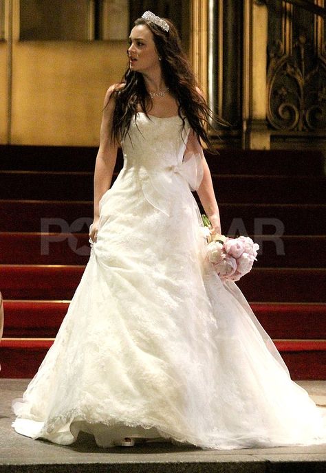 Blair waldorf wedding dress Check more at http://luxurybrides.net/dress/blair-waldorf-wedding-dress/ Blair Waldorf Wedding, Blair Waldorf Dress, Estilo Blair Waldorf, Blair Waldorf Outfits, Blair Waldorf Gossip Girl, Tv Weddings, Blair Waldorf Style, Gossip Girl Blair, Dress Pictures