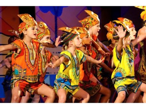 'Disney's The Lion King, Jr.' by NewArts Newtown Musicals - My Review Mascara Papel Mache, Lion King Play, Lion King Show, Lion King Costume, Lion King Musical, Lion King Jr, Lion King Broadway, Young Simba, Lion Sketch