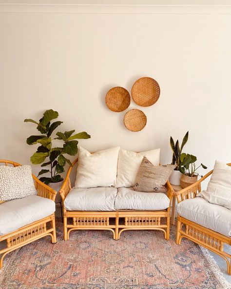 Vintage treasures & furniture on Instagram: “Beautiful mid century cane bamboo lounge set with brand new removable outdoor/indoor seat cushion covers. Consisting of 1x two seater and…” Mid Century Bamboo Furniture, Rattan Couch Cushions, Bamboo Couch, Bamboo Outdoor, Bamboo Sofa, Couch Styling, Cafe Chair, Bamboo House, Outdoor Couch