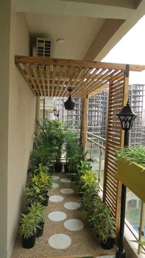 Balcon Mic, Balkon Decor, Small Balcony Garden, Modern Balcony, Privacy Fence Designs, Privacy Landscaping, Terrace Decor, نباتات منزلية, Rooftop Terrace Design