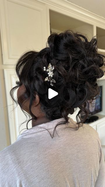 BRIDAL hair | HAIR STYLIST on Instagram: "Mother of the Bride 🌸
This look was such a slaaaaaay 👏🏽👏🏽
•
Products used to create this look - 
@sexyhair firm, volumizing hairspray
@bioionic 1 in curling iron
@hairitagebymindy magic dust 
Hair padding 
•
•
NOW BOOKING 2024💌📆👰🏻‍♀️
•
#bridalhairstyle #motherofthebride #weddinginspiration #hairtutorial #haireducation #updohairstyles #updotutorial" Bride Black Hair, Bride Hair Styles, Hair Padding, Mother Of The Bride Black, Mob Hair, Hair Volume Spray, Magic Dust, Updo Tutorial, Mother Of The Bride Hair