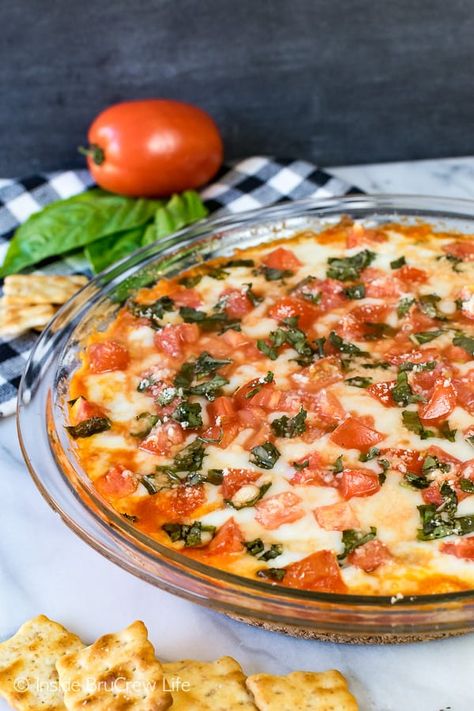 Tomato Dipping Sauce Appetizers, Tomato Chip Dip, Moms Tomato Soup Dip 12 Tomatoes, Appetizers With Tomatoes, Tomato Appetizers Appetizer Ideas, Pizza Dip Appetizers, Tomato Dip Recipes, Tomato Appetizer, Tomato Appetizers