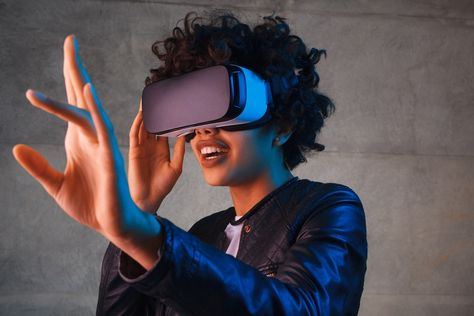 Virtual Reality Technology, Virtual Reality Games, Vr Experience, Virtual Reality Headset, Vr Headset, Media Content, Augmented Reality, New Media, Virtual World