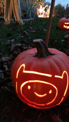 Adventure Time Pumpkin Painting, Adventure Time Jack O Lantern, Pumpkin Carving Ideas Adventure Time, Punkin Carving Idea, Adventure Time Pumpkin Carving, Halloween Adventure Time, Adventure Time Halloween Costumes, Adventure Time Pumpkin, Adventure Time Halloween