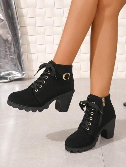 Pirate Clothes, Boots For Women Black, Pirate Outfit, Botas Chelsea, Ankle Boots For Women, Womens Chunky Heels, Boots Women Fashion, Trendy Chic, Lace Up Ankle Boots