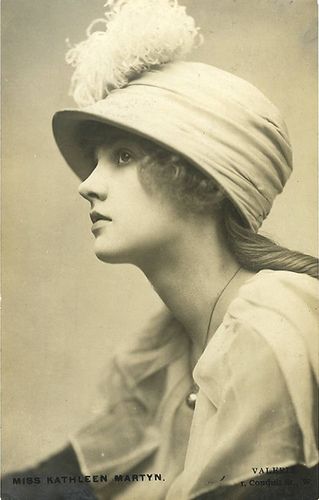 https://flic.kr/p/7aQdxJ | Miss Kathleen Martyn 1920s Photos, Nostalgic Pictures, Sepia Photography, Postal Vintage, Portrait Vintage, Nostalgic Images, Foto Art, Photo Vintage, Vintage Portraits